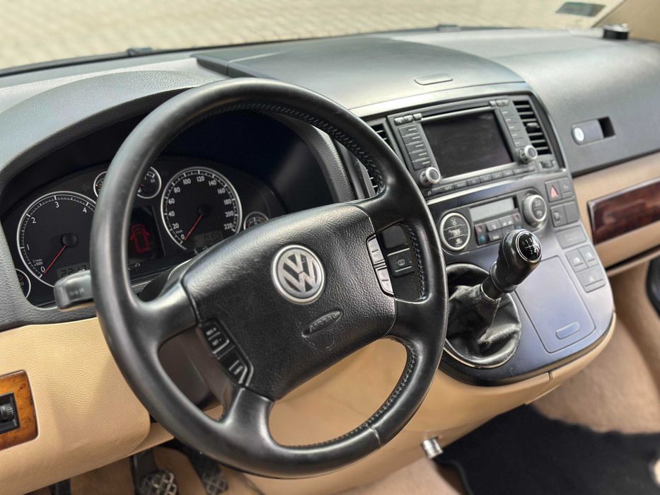 VW T5 Multivan Highline 2004