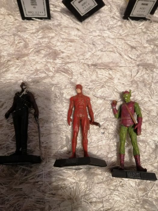Figurki Marvela.