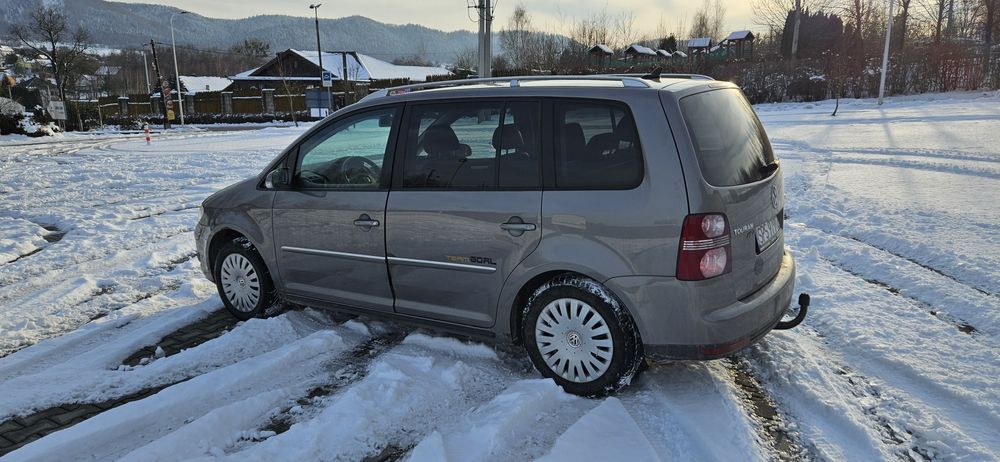 Volkswagen touran  1.9 TDI  Automat  7 osobowy  (105 km)