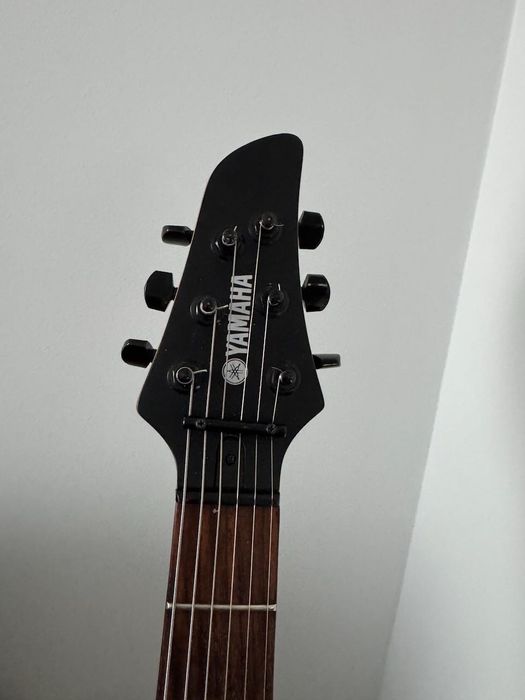 Gitara elektryczna Yamaha RGX 121 Z + gratis