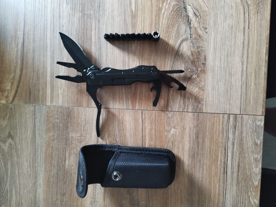 Multitool scyzoryk skladany