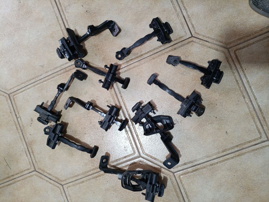 Обмежувач дверей тесла 3 Ограничитель дверей