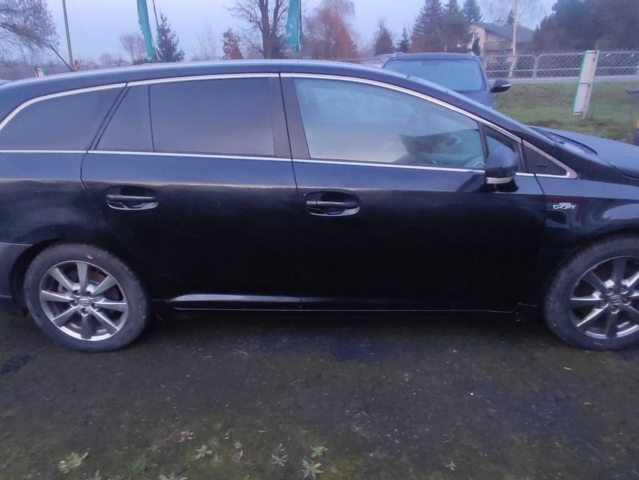 Drzwi prawe lewe przednie tylne 209 Toyota Avensis T27 kolor 209