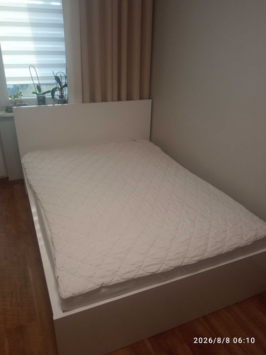 Łóżko Tetrix biały połysk że stelażem i materacem