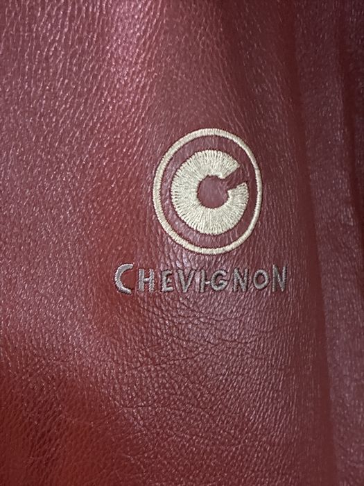 Шкіряний бомбер від Chevignon