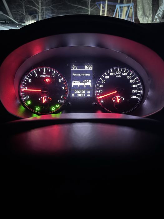 Nissan X-trail 2011 року