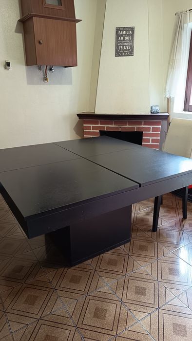 Mesa Extensível S/ cadeiras