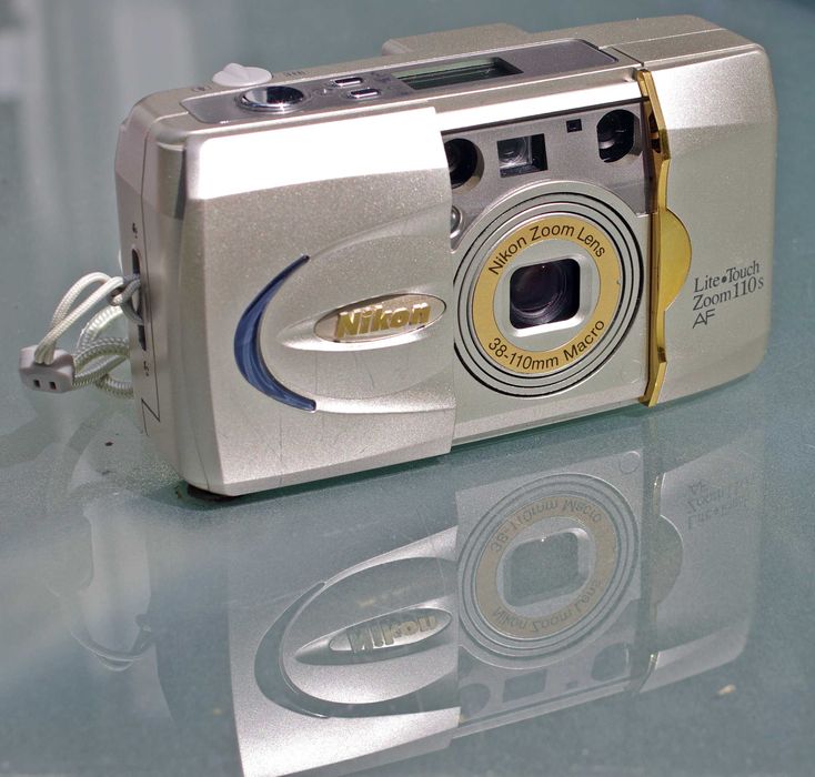 Nikon Lite Touch Zoom 110s aparat analogowy