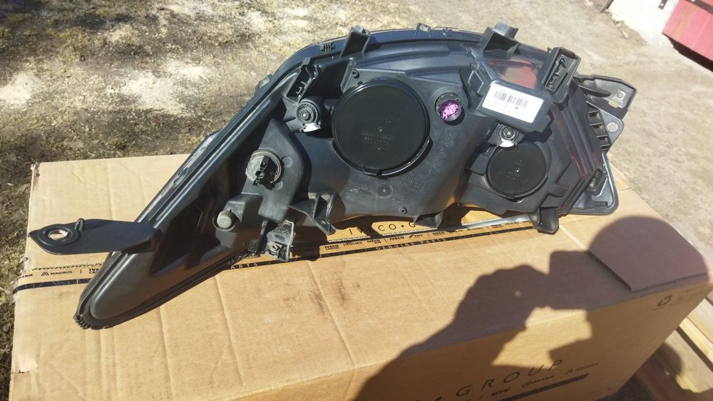 Reflektor przedni prawy Iveco Daily