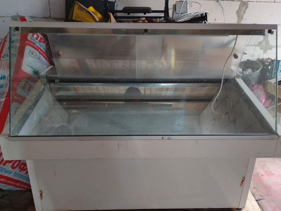 Холодильна вітрина