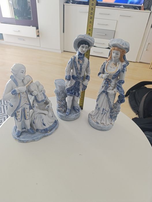 Фарфоровые фигуры