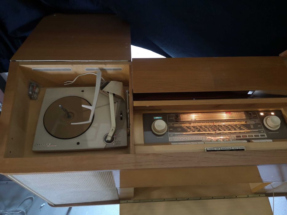 Radiola z lat 60-tych GRUNDING Konzertschrank w super stanie