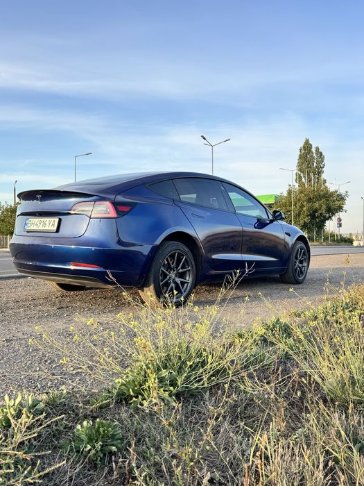 Tesla 3 21год 82.5 kw полный привод 460км