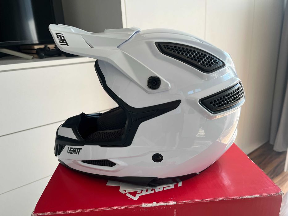 Kask LEATT GPX 5.5 Junior Dla dziecka Solid MX(cross,quad,enduro,mtb)