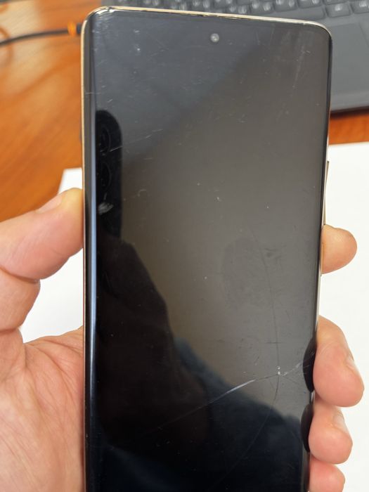 Продам телефон Realme 11 pro+ 5g 12/512