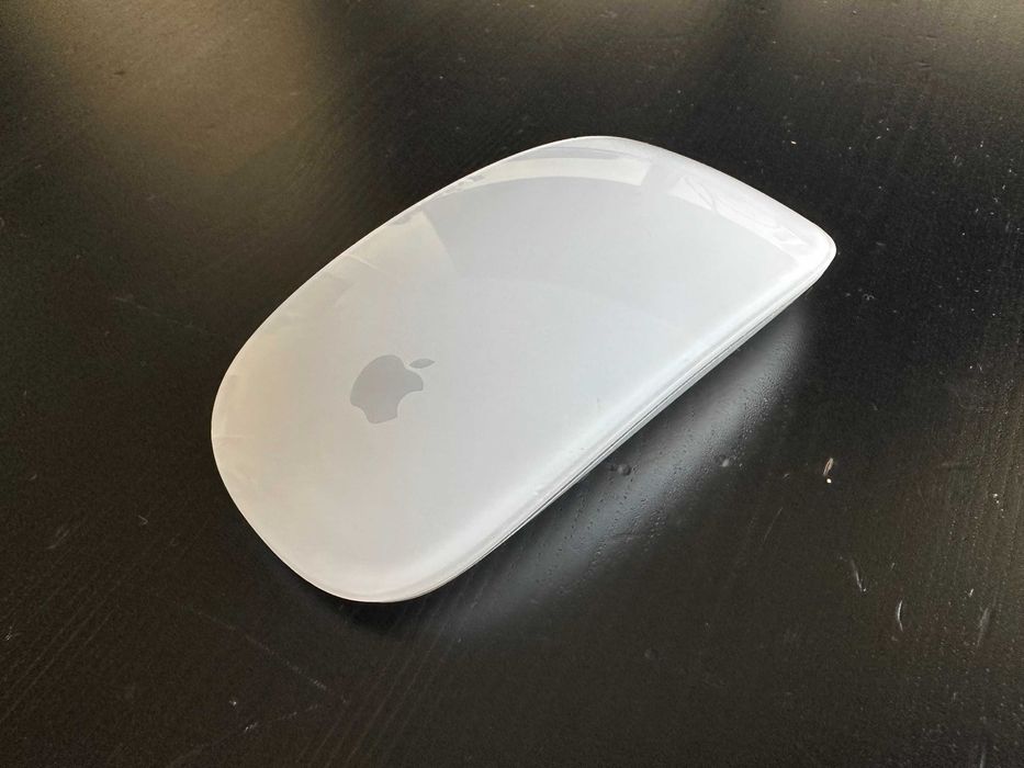 Apple Magic Mouse 2 A1657 - Branco/Prateado (Bluetooth)