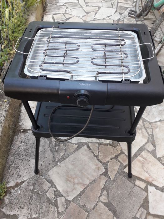 Vendo grelhador com banca