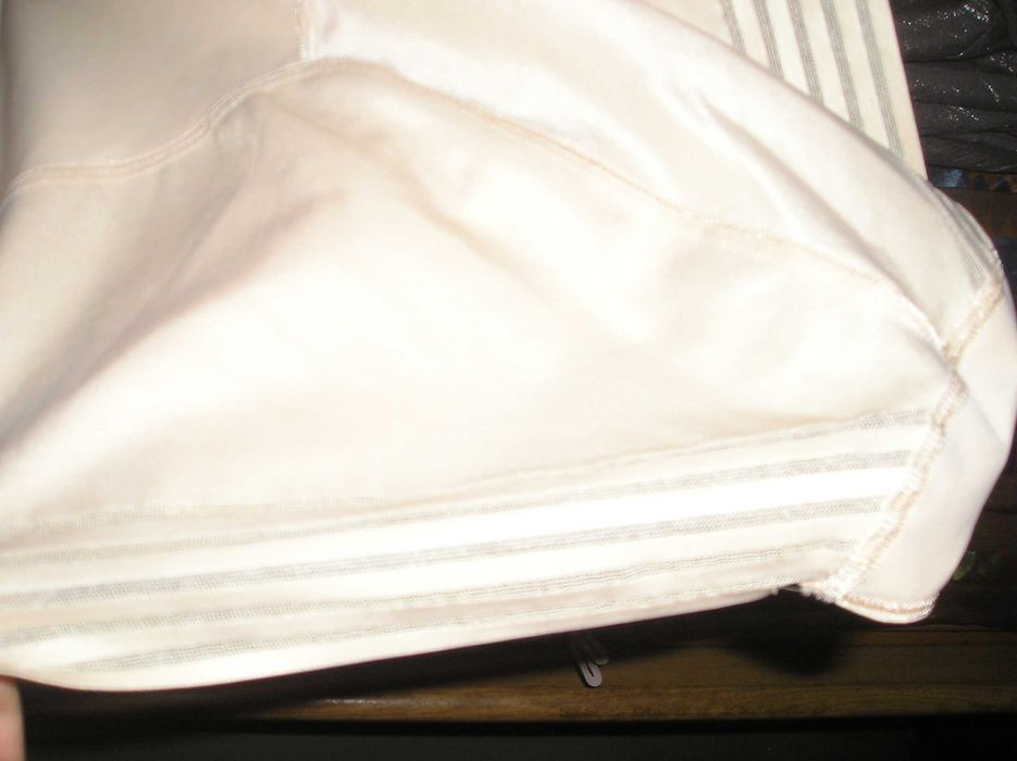 Комбидрэс 40 Н, новый,большая грудь,сверхсовременный, беж.,лифы