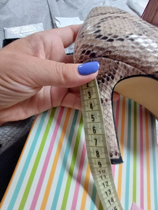 Szpilki wężowe roz. 37 wkładka 24cm