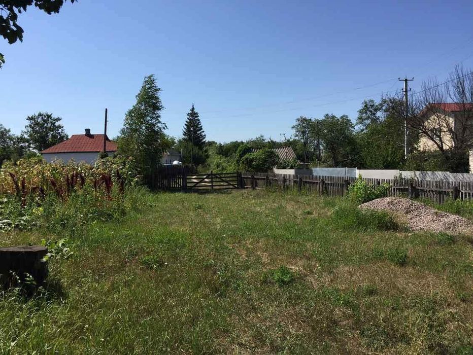 Продаж будинку в селі