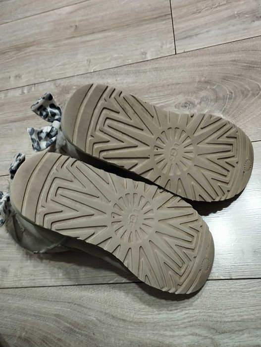 UGG Mini Bailey Bow Velvet Leopard size 38