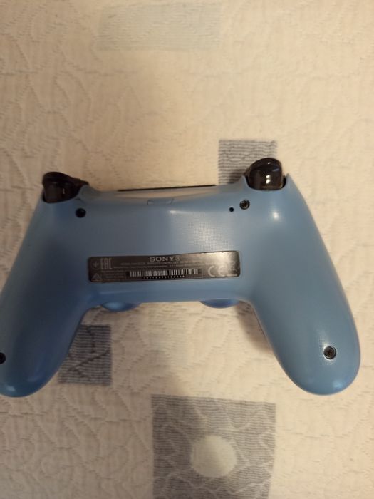 PlayStation 4 Pro Glaciar White 1TB + Extras