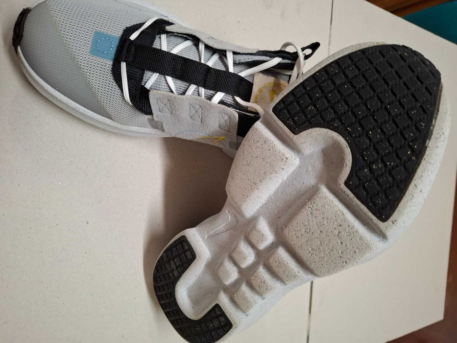 Sapatilhas Nike em bom estado