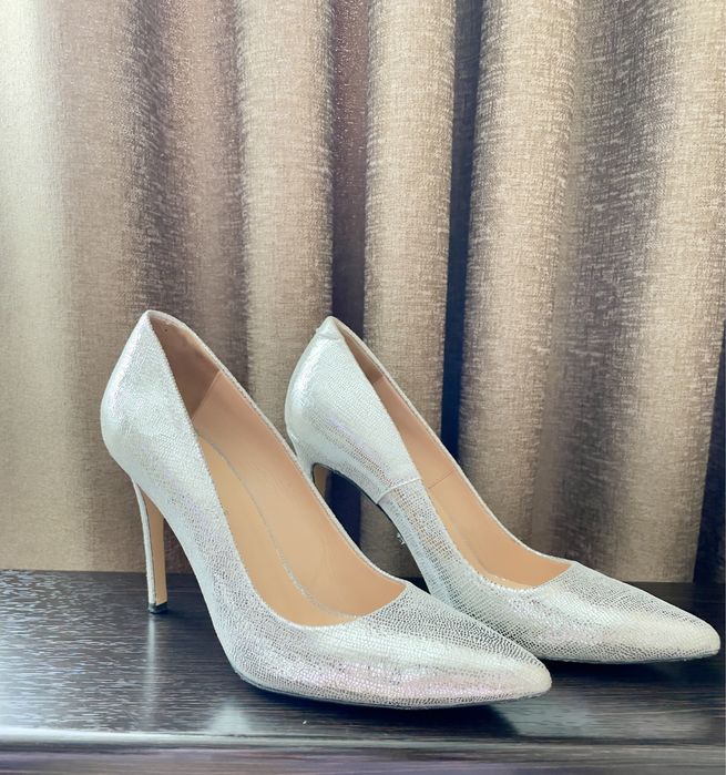 Супер ефектні туфлі р 38