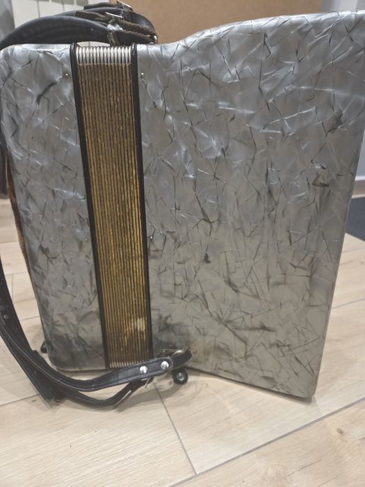 Akordeon Hohner Granada II, 96 basów