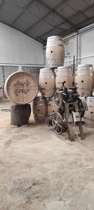 Barris em Madeira | Barricas | Pipos em Madeira