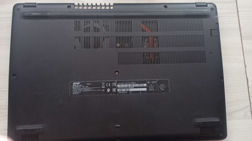 Продам ноутбук Acer в хорошому стані