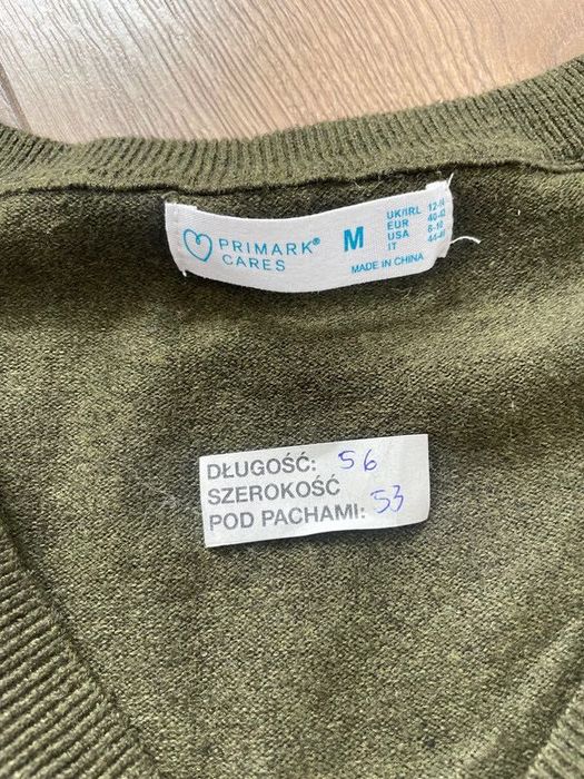 Primark Basic minimalizm sweter z dekoltem w serek grunge #2512