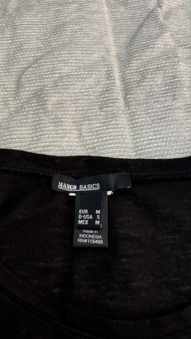 T shirt preta Mango