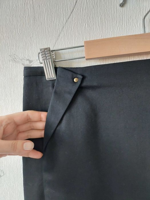 Чорна спідниця naf naf