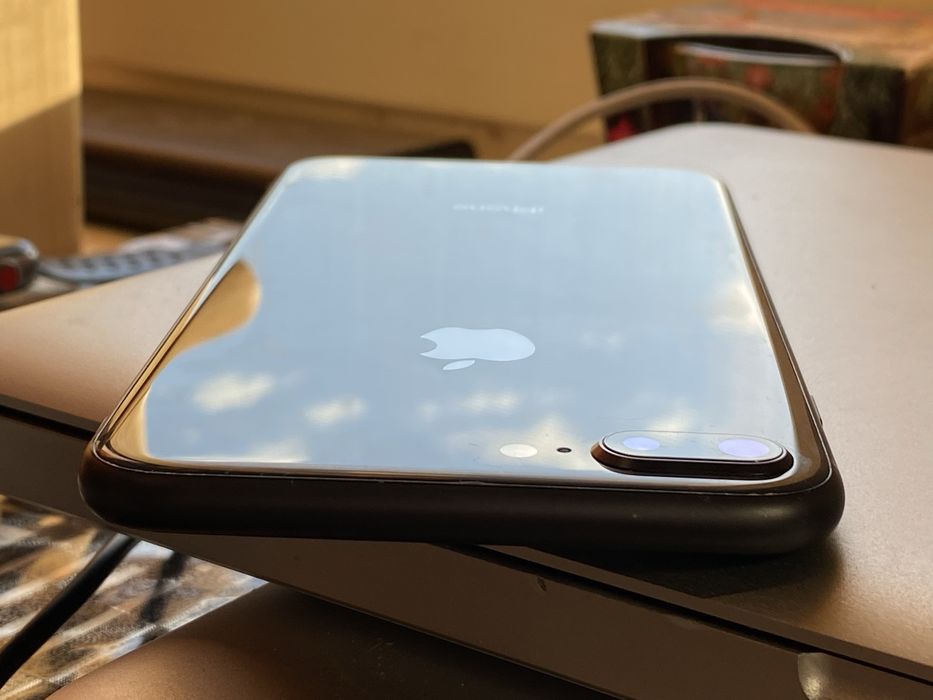 IPhone 8 plus 64gb neverlock, батарея 88%