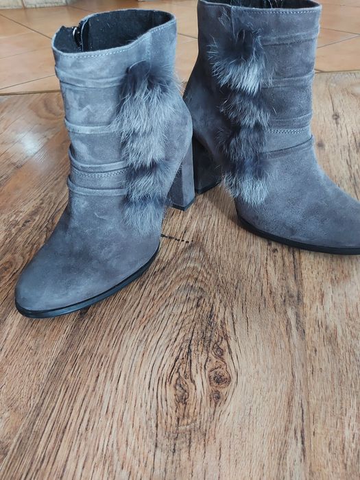 Botki zamszowe z futerkiem naturalnym