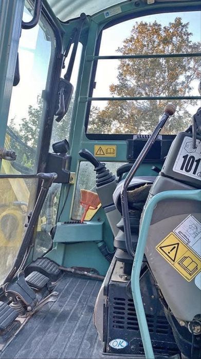 Mini giratoria yanmar 100