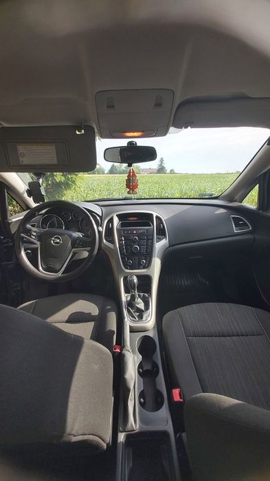 Samochód Opel Astra
