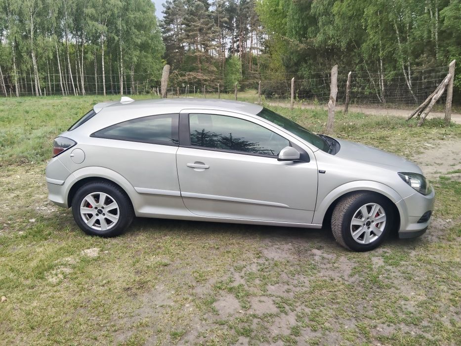 Opel Astra H GTC 1.6 16V  2005r