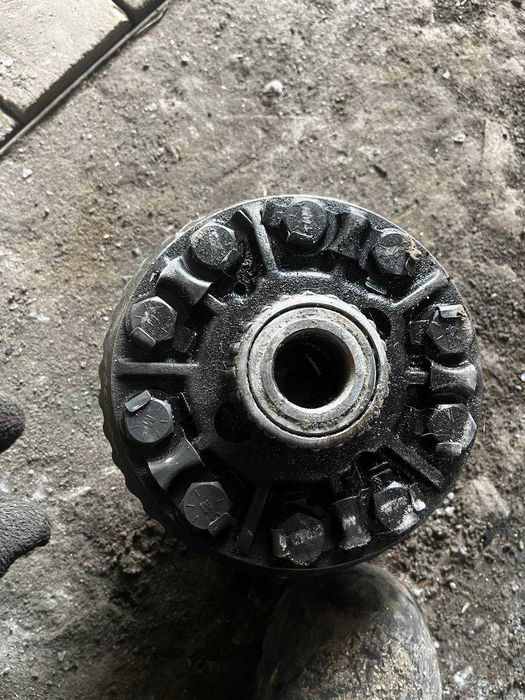 продам   оригінальний мост на Ford ranger