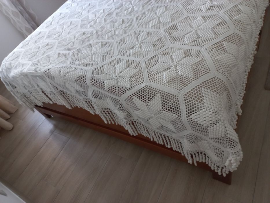 Colcha de casal em renda