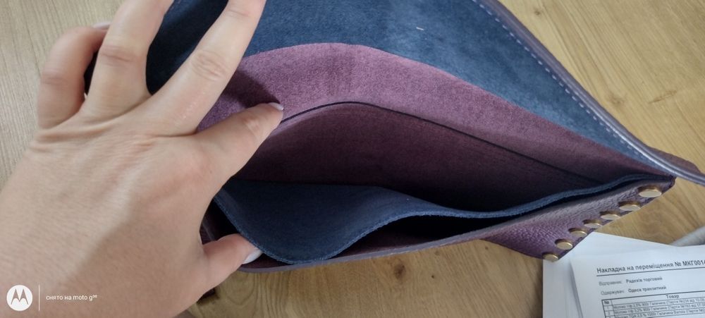 Продам кожаный клатч VIF