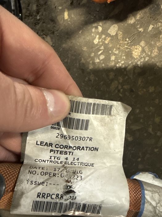 Лючок зарядного порта зарядний порт решітка взборі Ranault Zoe 12-19