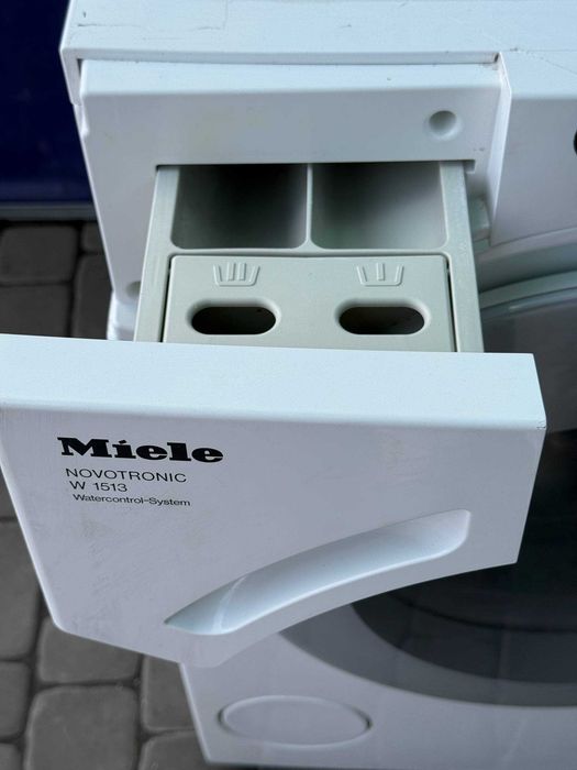 Пральна машина б/в Miele Novotronic Обʼєм: 8 кг #07526