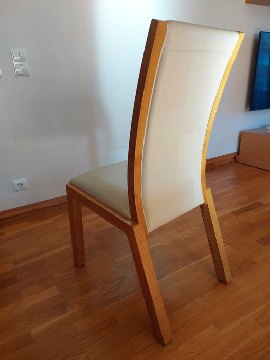 6 Cadeiras em pele e madeira de carvalho