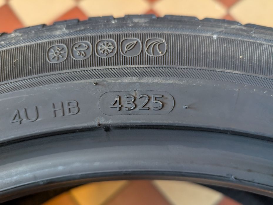 Hankook Kinergy 4S2 235/45R18 98Y XL #295H