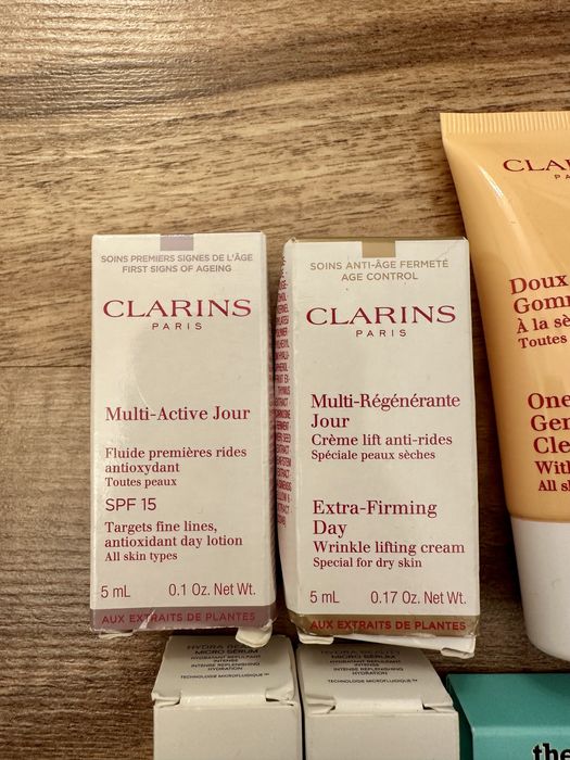 Cudowny komplet mini kosmetykow Chanel, Clarins, Clinique, Benefit
