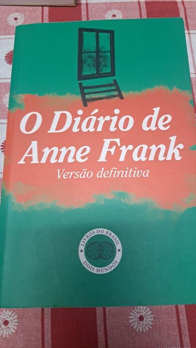 Vendo livro "O Diário de Anne Frank"