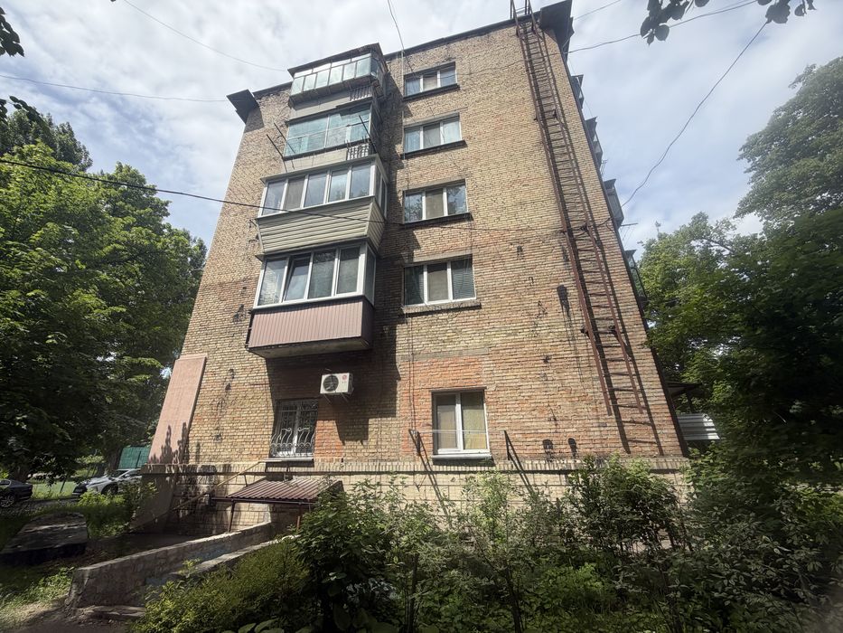 Продаж 3х кім квартири за готівку ,  Бровари , Торгмаш