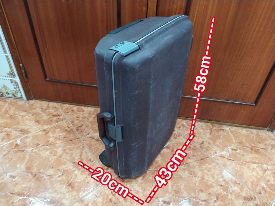 Mala de porão até 23 kg viagem ou ferramenta casa quarto apartamento